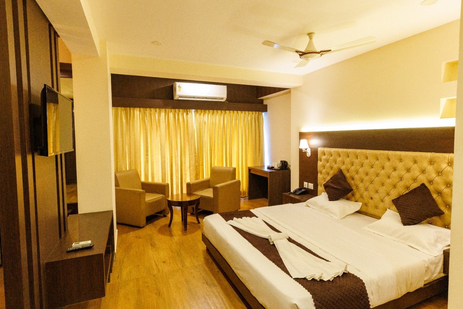 Deluxe Room at San Vista